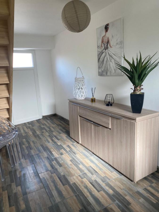 Appartement Contemporain Dange-Saint-Romain Eksteriør billede